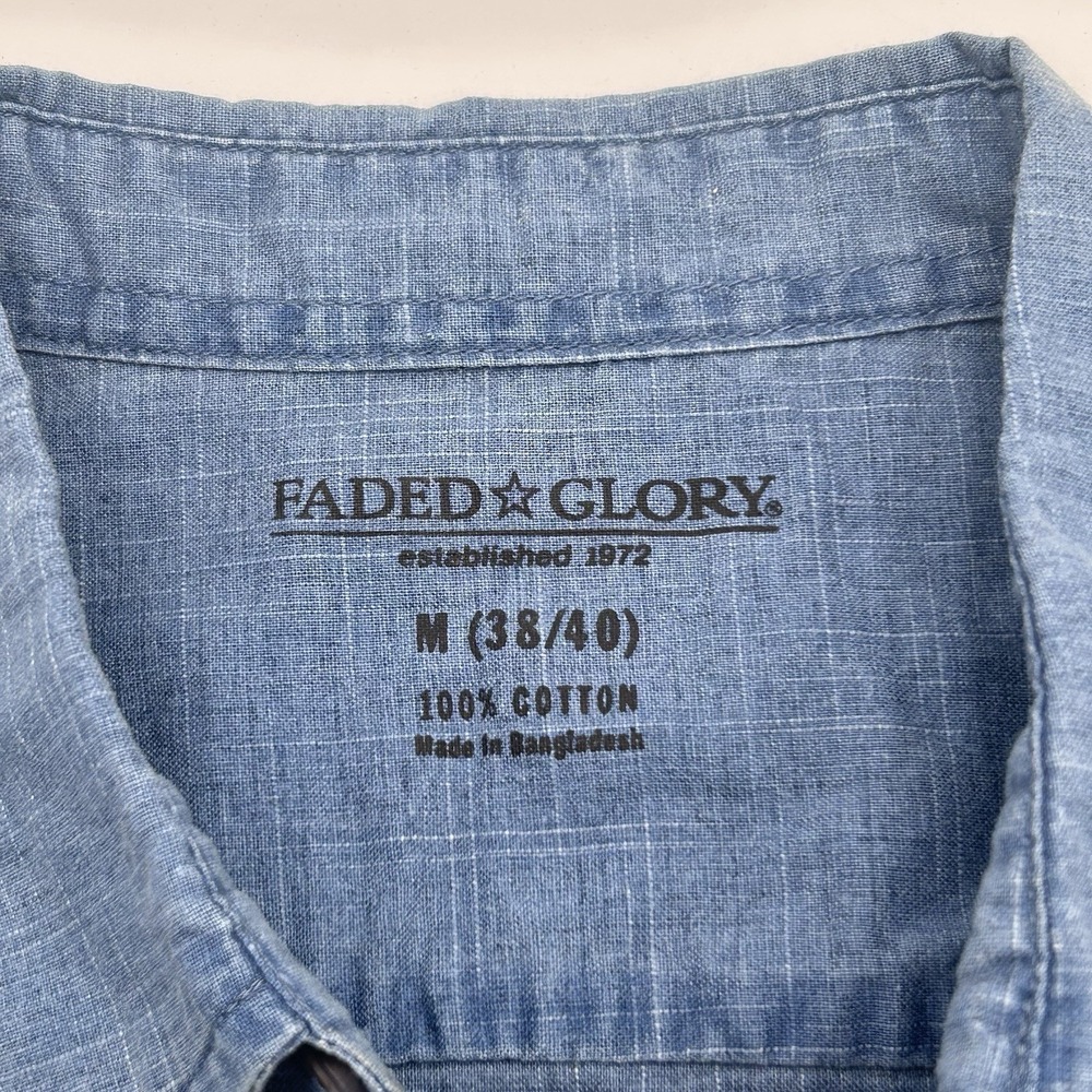 Faded Glory Blue Chambray Shirt Size Medium Short Sleeve 1 Pocket 100% Cotton - Picture 2 of 9